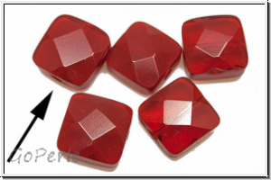 B�hm. Glasperle, Quadrat, facetiert, 10x10x5,4mm, ruby, trans., 5 Stk.