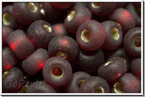 b�hm. Rocailles, 05/0, garnet, trans., silver-ld., matte, 10g