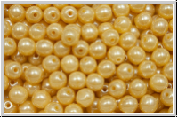 b�hm. Glasperle, rund, 4mm, cream, op., luster, 50 Stk.